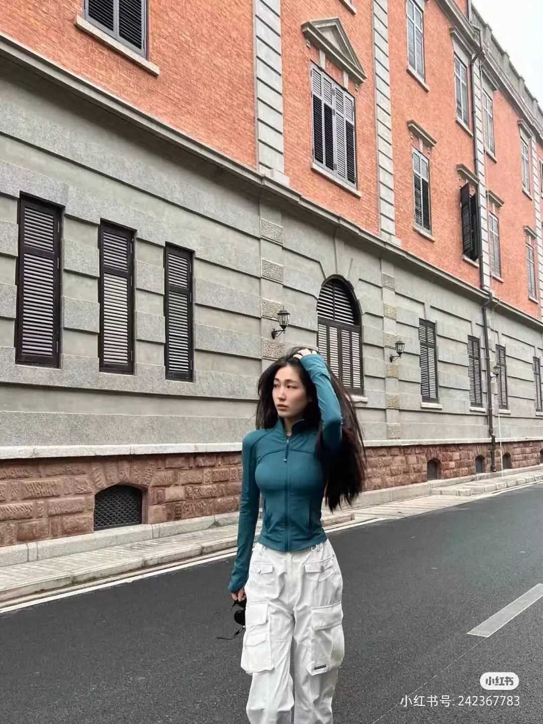 룰루레몬 여성 스포츠 크롭 핏 집업 재킷 상세 이미지 32