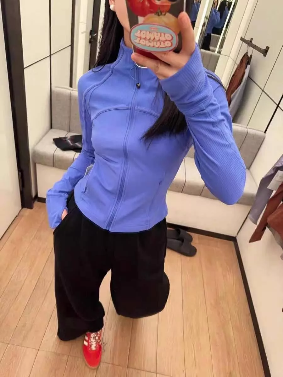 룰루레몬 여성 스포츠 크롭 핏 집업 재킷 상세 이미지 19