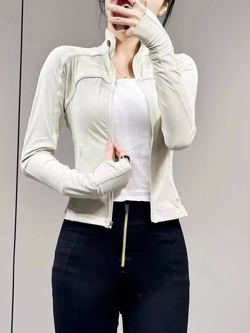룰루레몬 여성 스포츠 크롭 핏 집업 재킷 상세 이미지 34