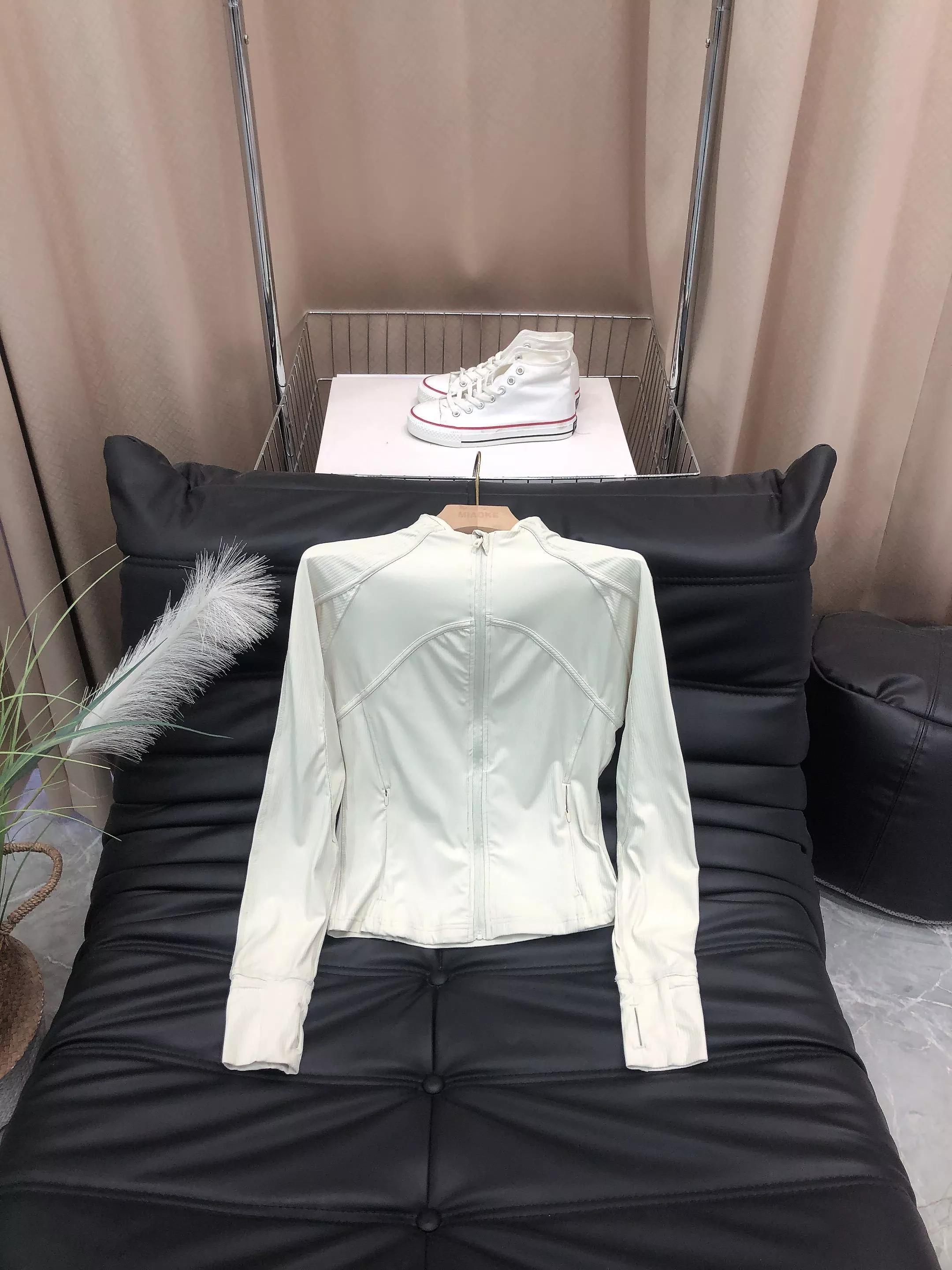 룰루레몬 여성 스포츠 크롭 핏 집업 재킷 상세 이미지 11