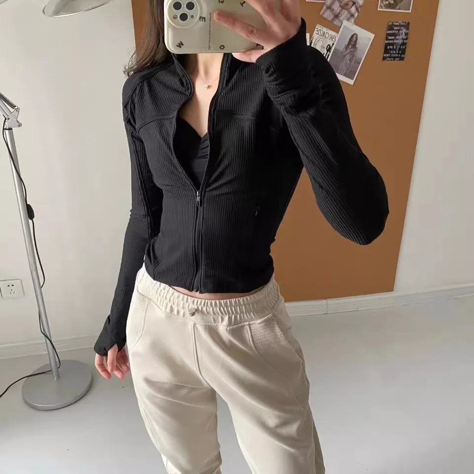 룰루레몬 여성 스포츠 크롭 핏 집업 재킷 상세 이미지 20