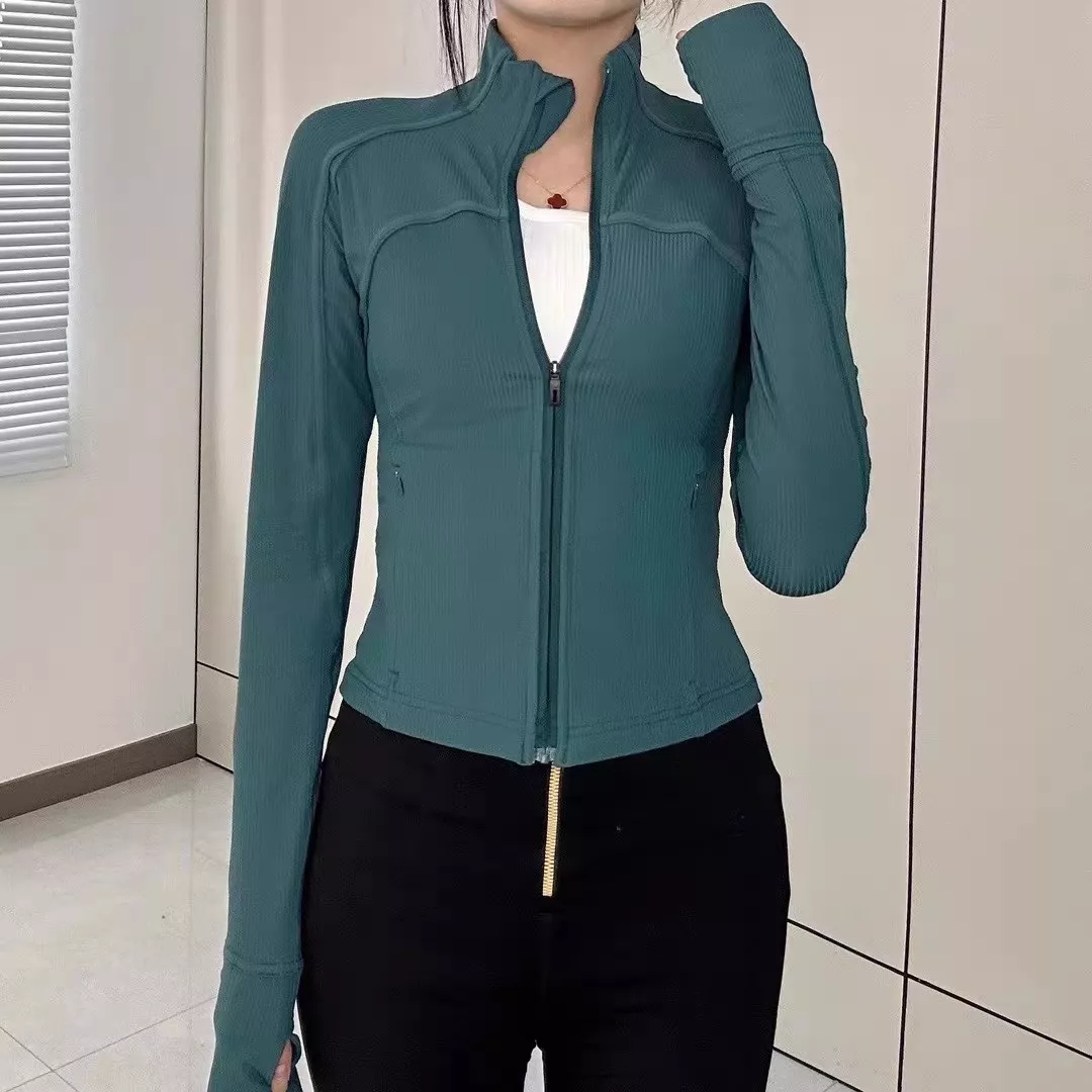 룰루레몬 여성 스포츠 크롭 핏 집업 재킷 상세 이미지 36