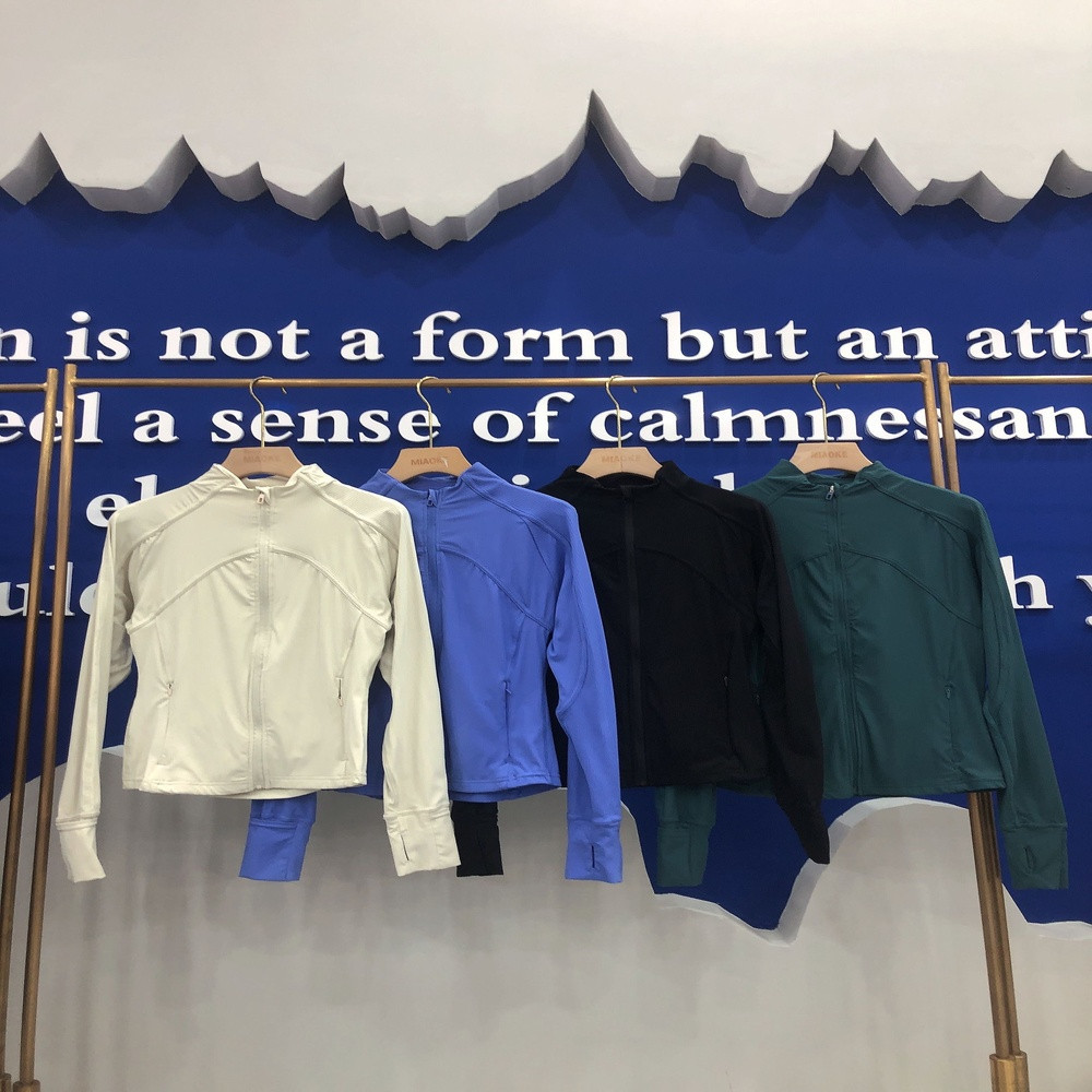 룰루레몬 여성 스포츠 크롭 핏 집업 재킷