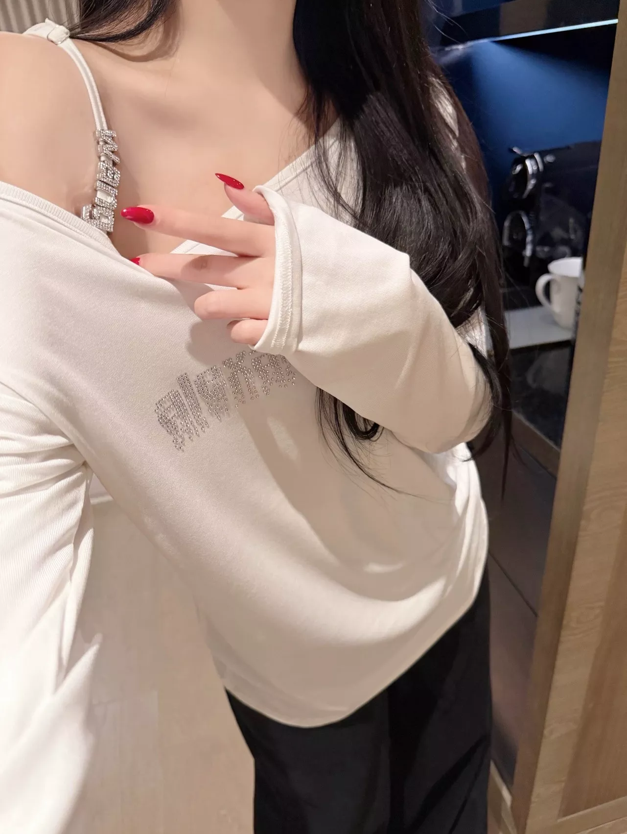 알렉산더왕 사선 오프숄더 로고 장식 세트 상세 이미지 8