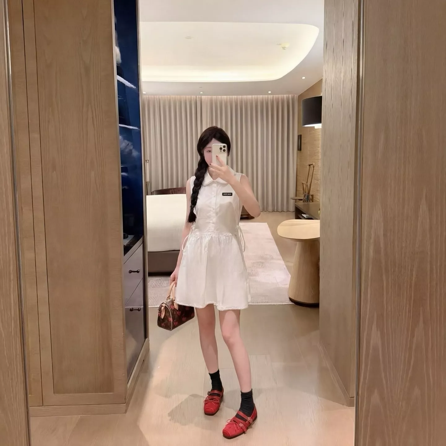 미우미우 민소매 인형카라 허리 스트링 원피스 상세 이미지 23