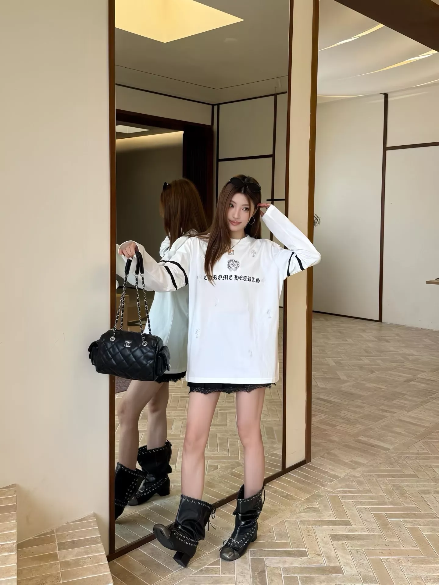 크롬하츠 크로스 그래픽 장식 선케어 긴소매 티셔츠 상세 이미지 30