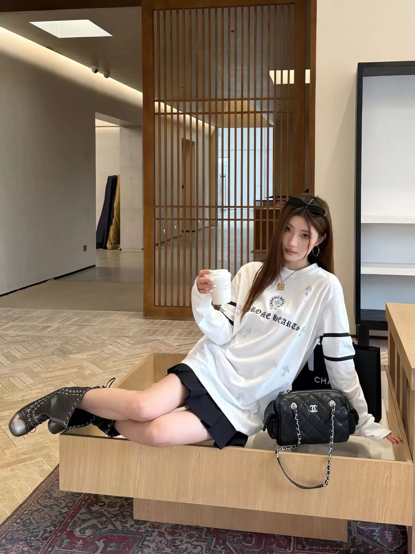 크롬하츠 크로스 그래픽 장식 선케어 긴소매 티셔츠 상세 이미지 23