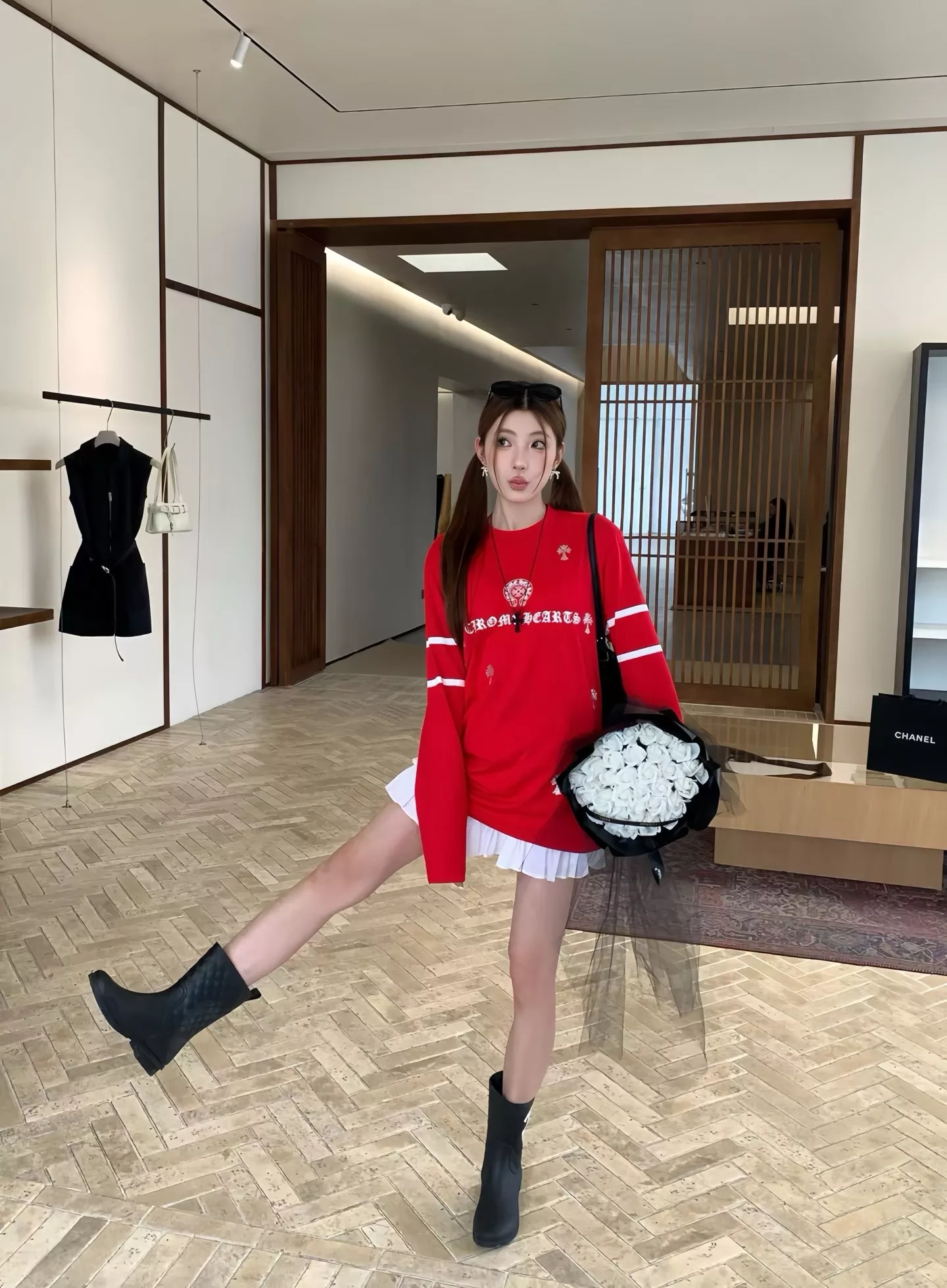 크롬하츠 크로스 그래픽 장식 선케어 긴소매 티셔츠 상세 이미지 8