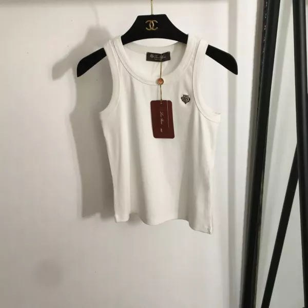 로로피아나 자수 로고 슬림 코튼 나시