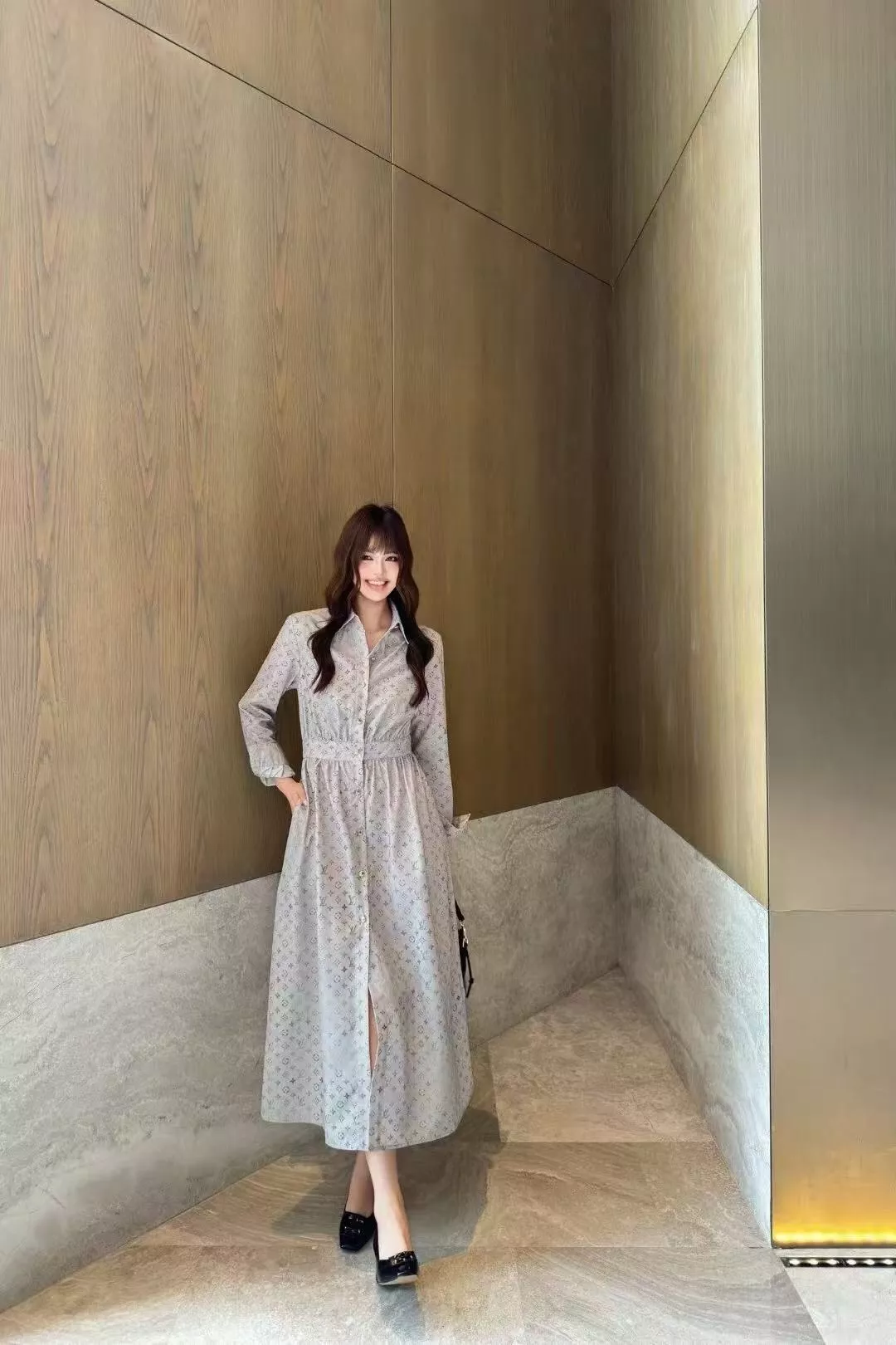루이비통 모노그램 셔츠형 롱 원피스 상세 이미지 14