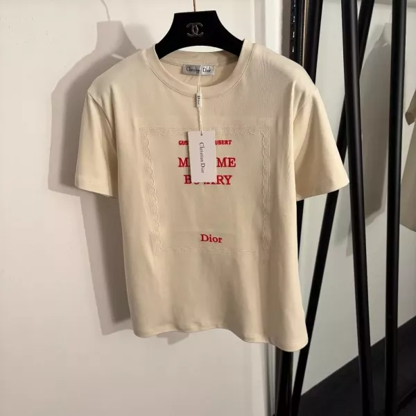 디올 레드 로고 레이스 자수 반소매 티셔츠