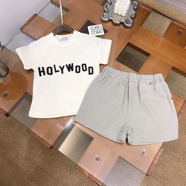 로에베 여아 레터링 반소매와 숏팬츠 세트