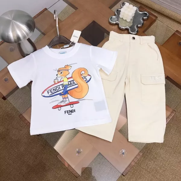 펜디 자수 로고 반소매 티셔츠 팬츠 세트