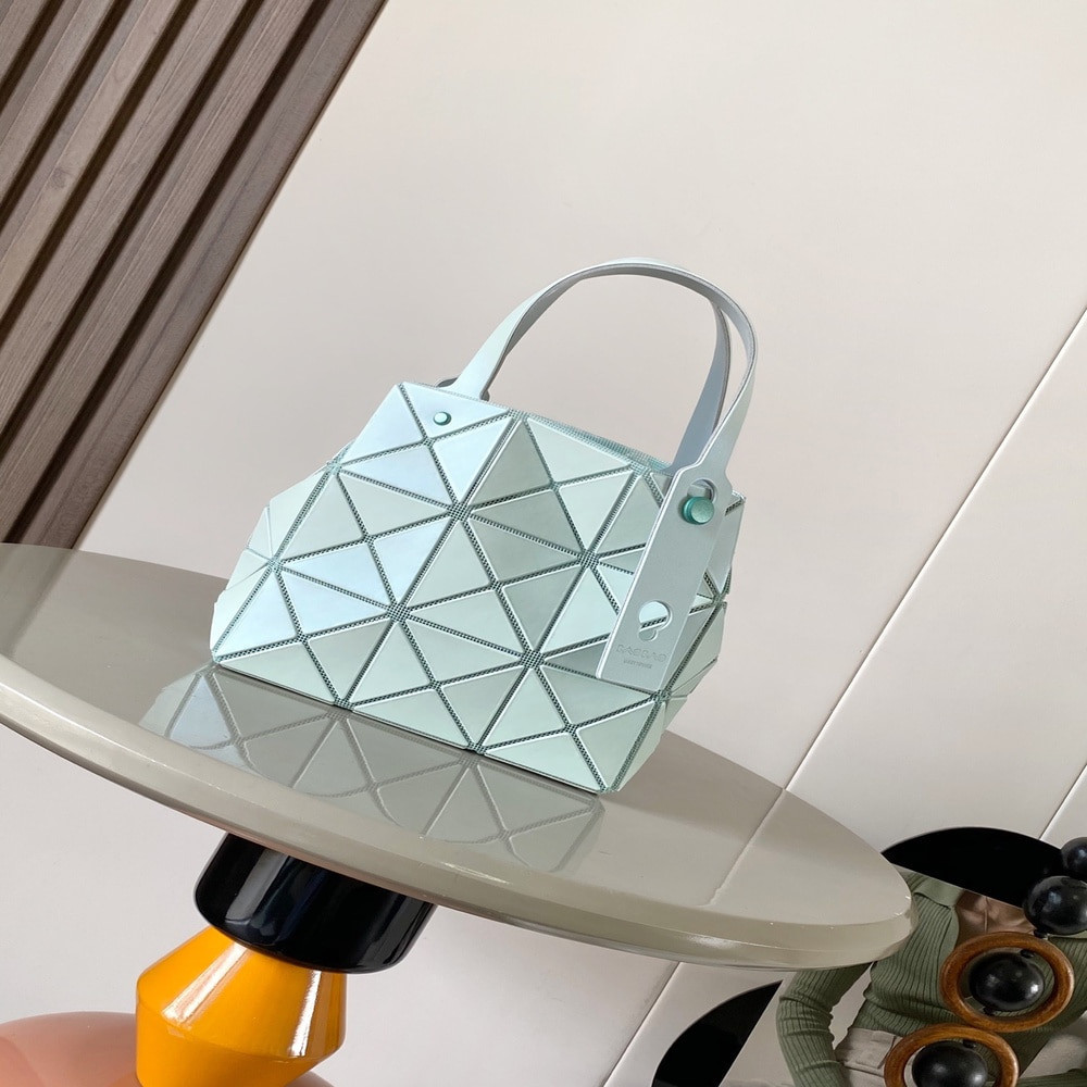 이세이미야케 바오바오 캐럿 다이아몬드 백