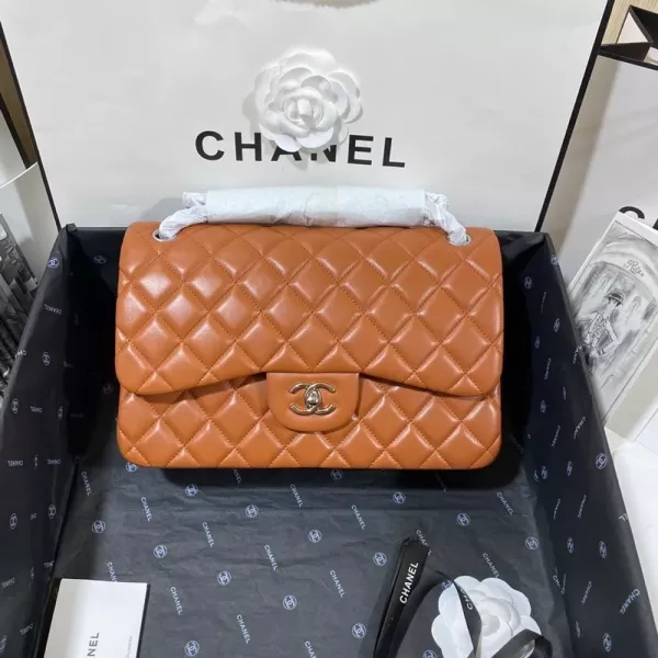 샤넬 퀼팅 플랩 체인 백