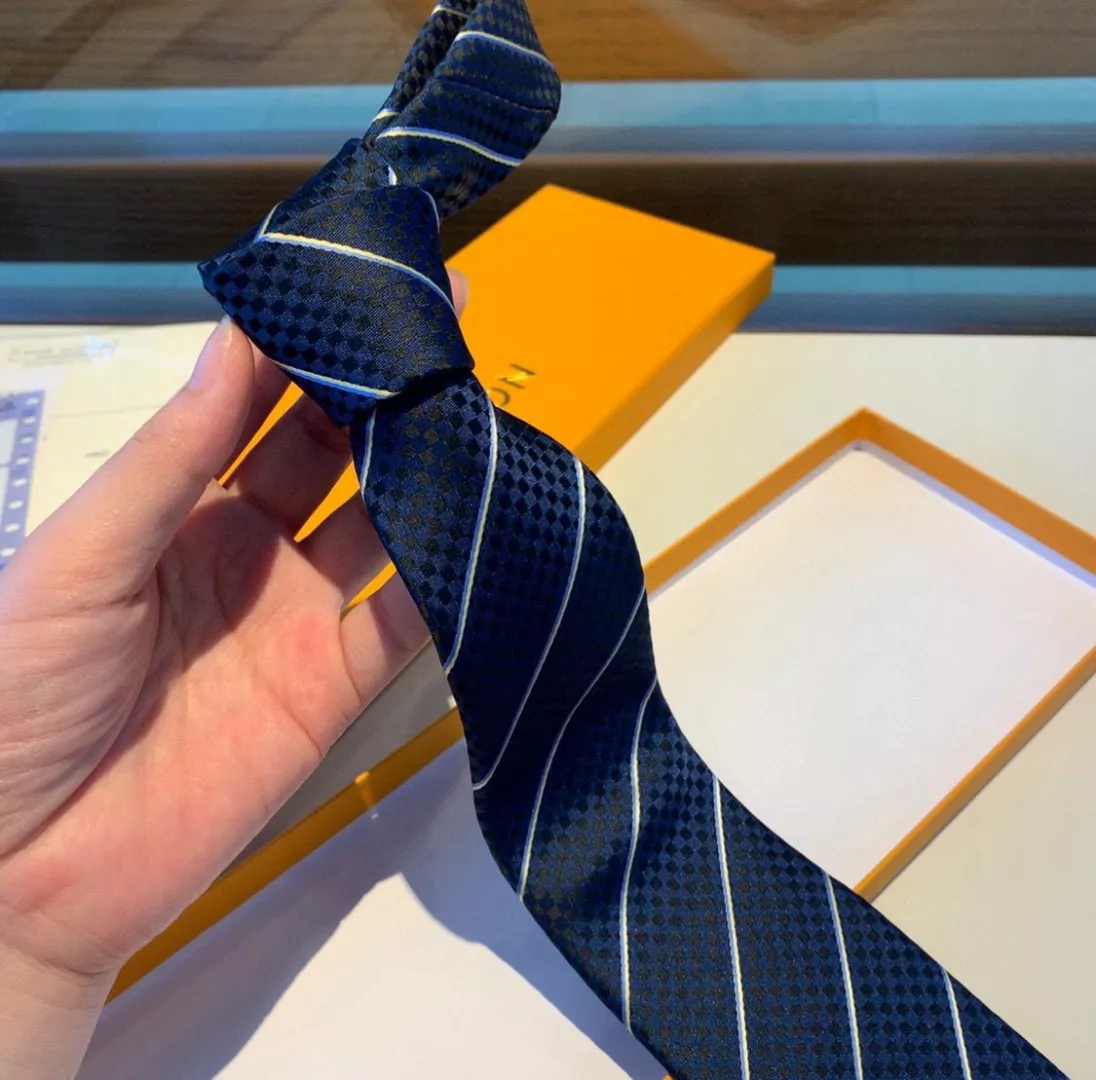 루이비통 실크 자카드 패턴 타이 상세 이미지 7