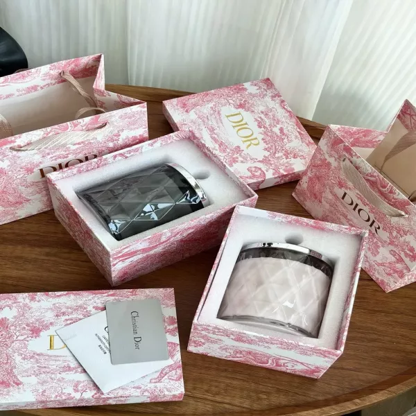 디올 다이아 컷 크리스탈 아로마 캔들