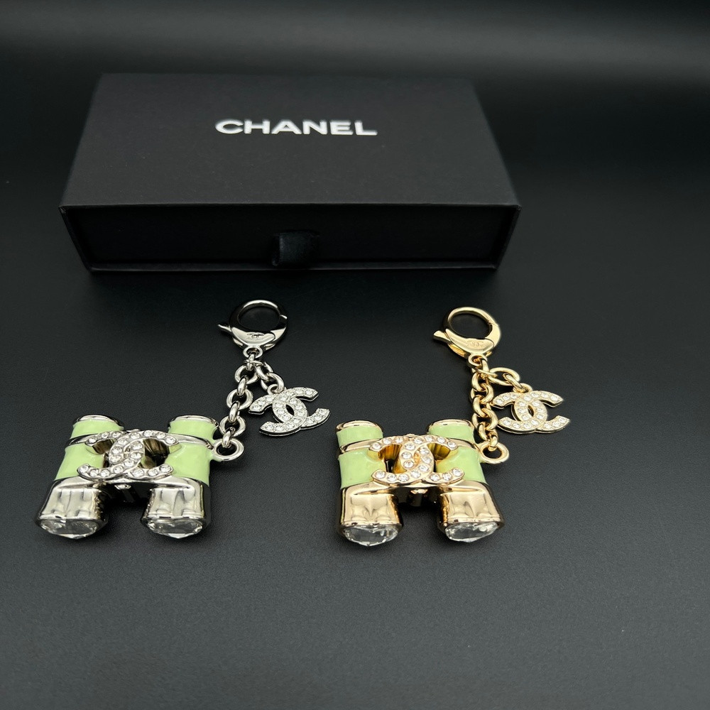 샤넬 망원경 모티브 참장식
