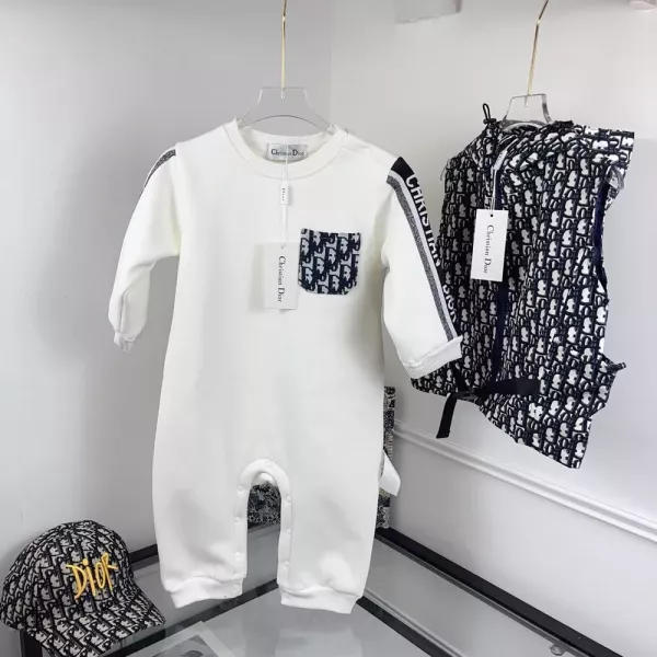 디올 유아 기모 올오버 패치 점프수트