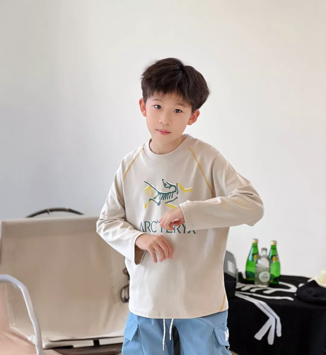 아크테릭스 아동 배색 스티치 프린팅 긴소매 티셔츠 상세 이미지 31