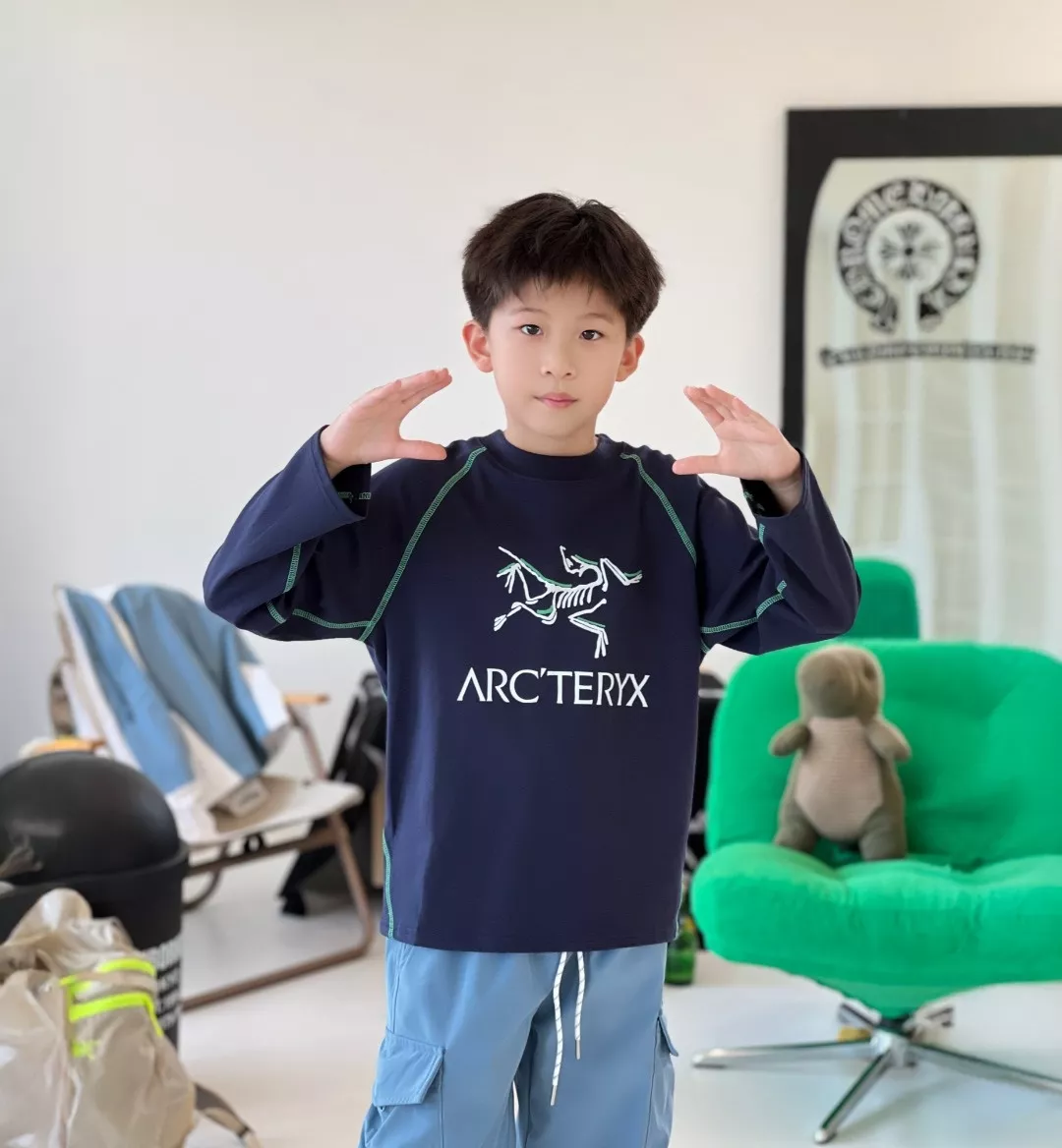 아크테릭스 아동 배색 스티치 프린팅 긴소매 티셔츠 상세 이미지 4