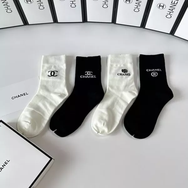 샤넬 로고 포인트 중장목 양말 세트