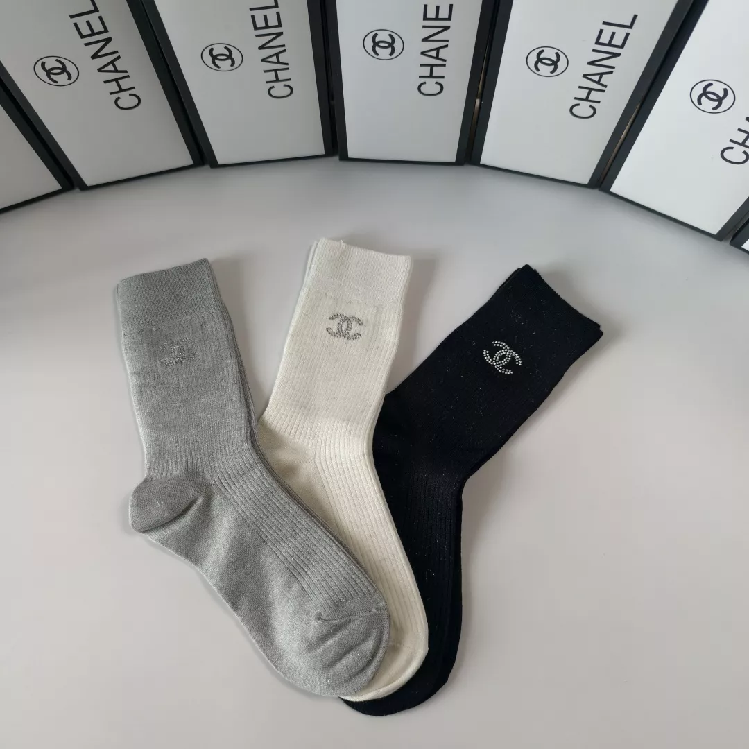 샤넬 클래식 로고 중목 양말 상세 이미지 2