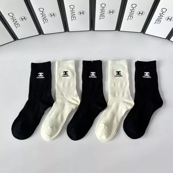 샤넬 로고 포인트 중장목 삭스