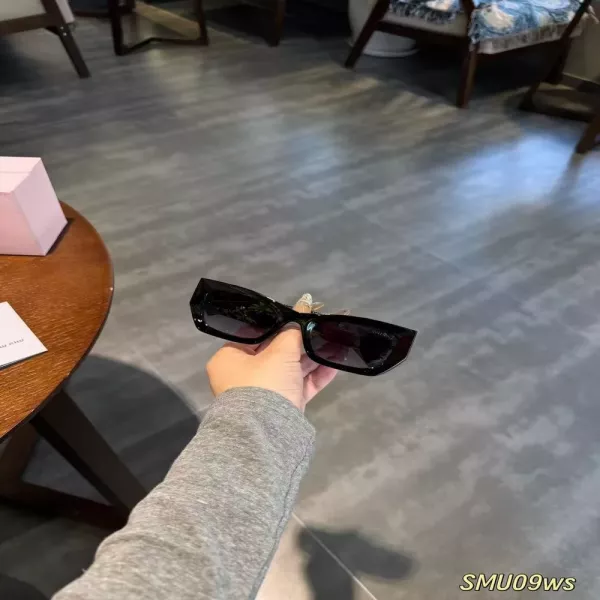 미우미우 슬림 캣아이 선글라스