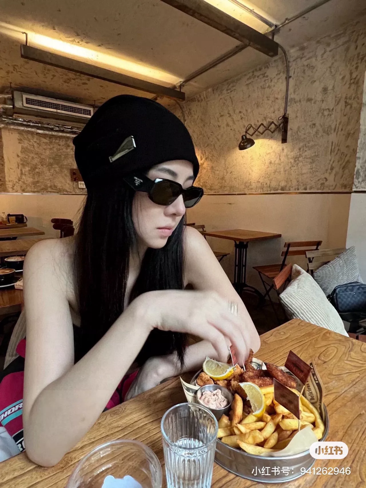 프라다 슬림 직사각 선글라스 상세 이미지 15
