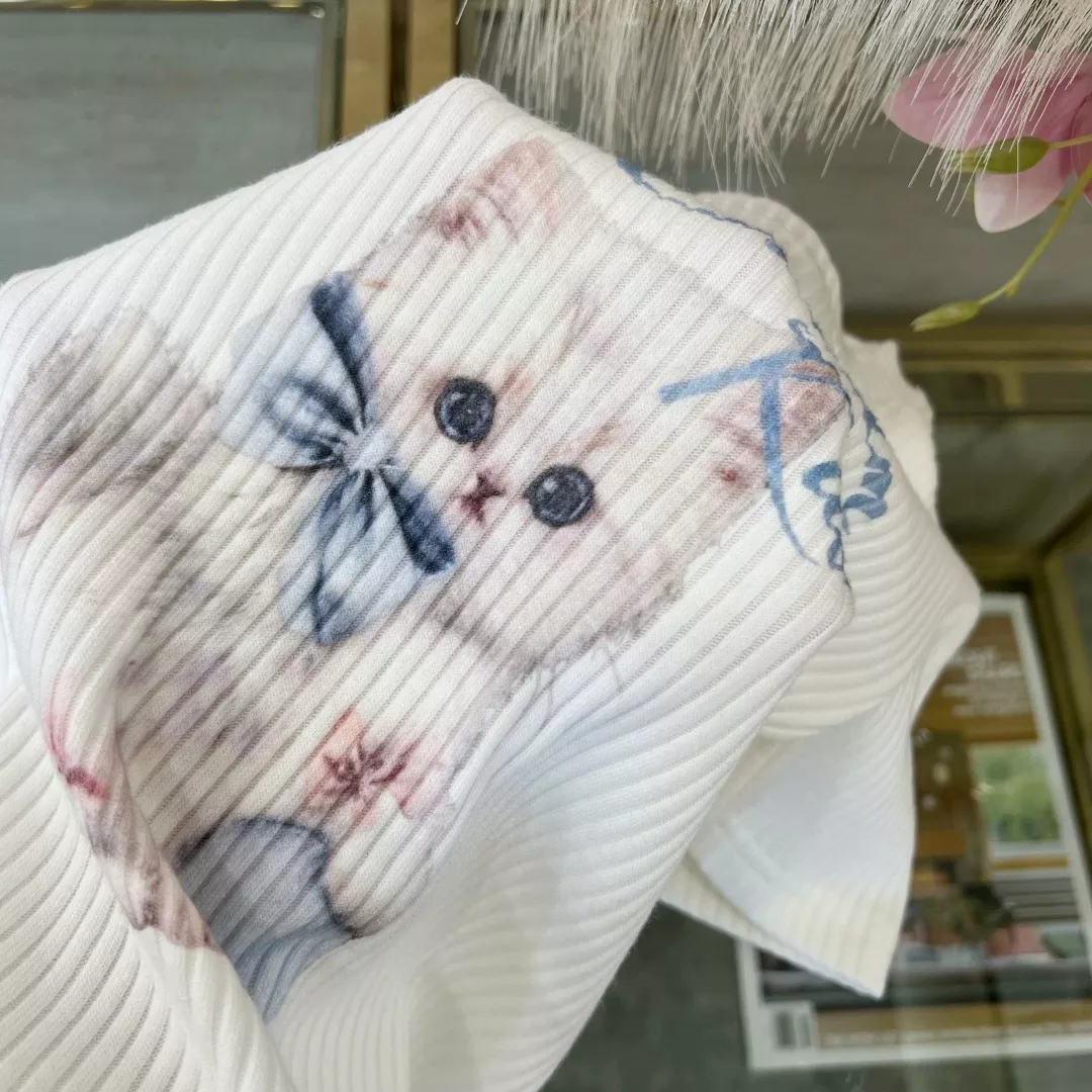 노브랜드 리본 고양이 프린트 티셔츠 상세 이미지 5