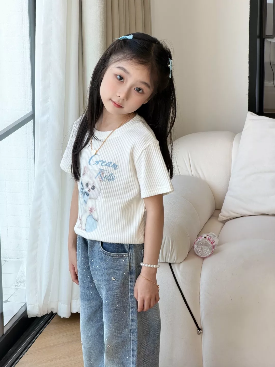 노브랜드 리본 고양이 프린트 티셔츠 상세 이미지 12