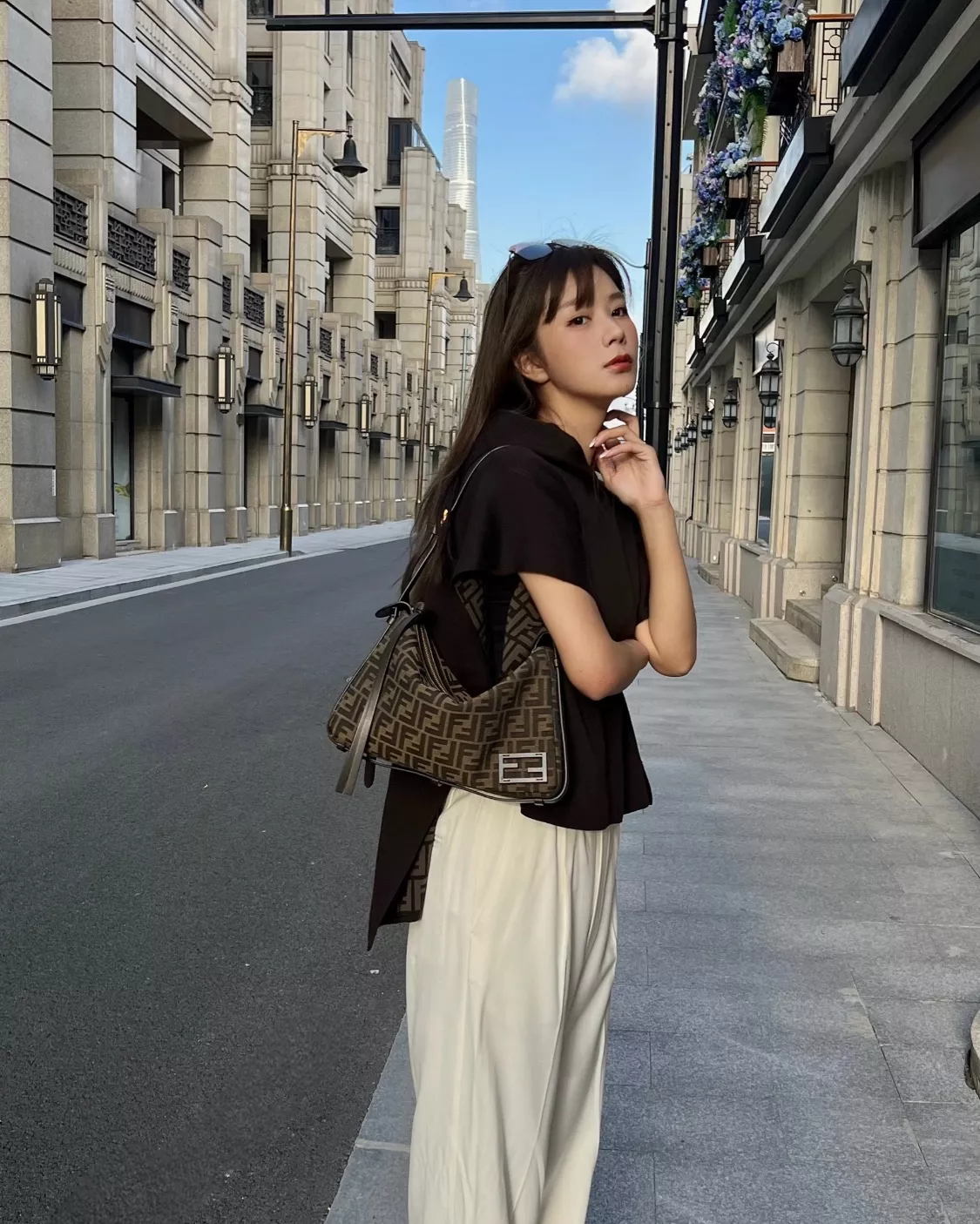 펜디 빈티지 자카드 패턴 숄더백 상세 이미지 35