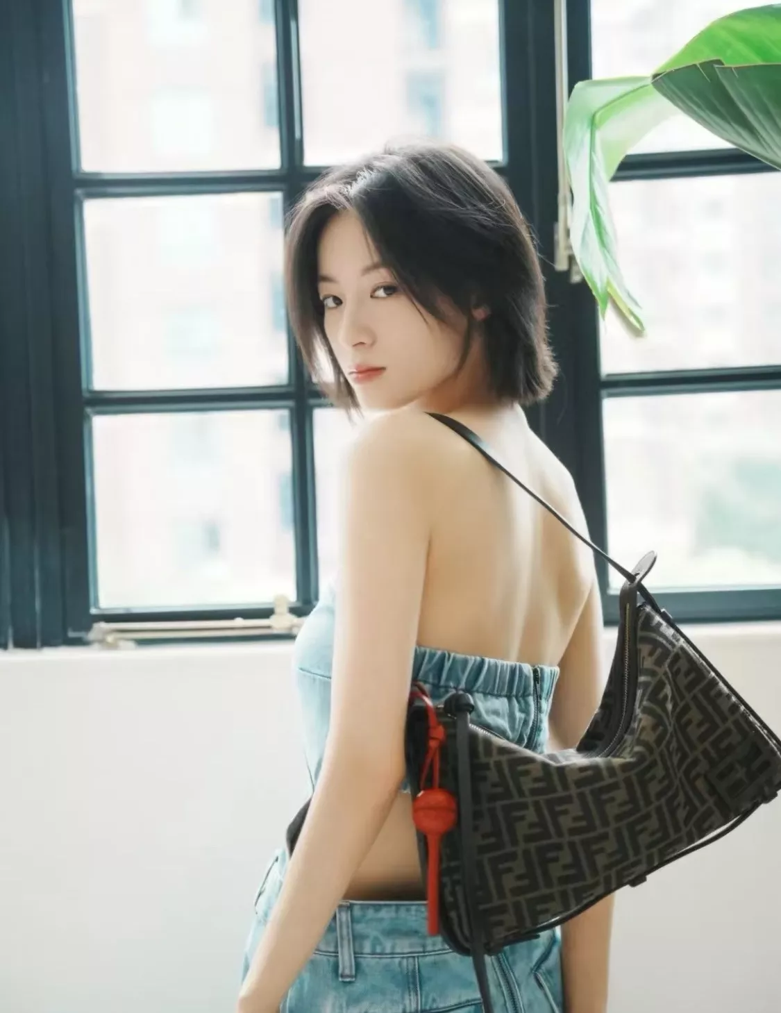 펜디 빈티지 자카드 패턴 숄더백 상세 이미지 30