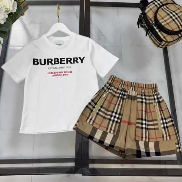 버버리 로고 반소매 티셔츠 스커트 세트