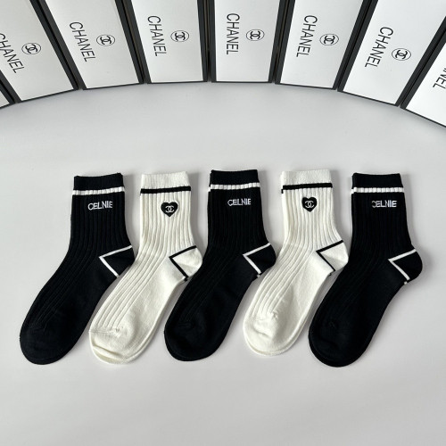 샤넬 자수 포인트 중장목 양말 세트