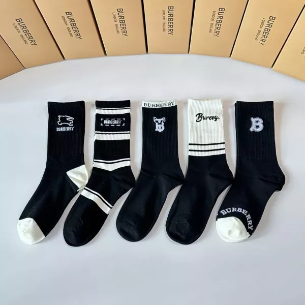 버버리 로고 포인트 중장목 양말 세트