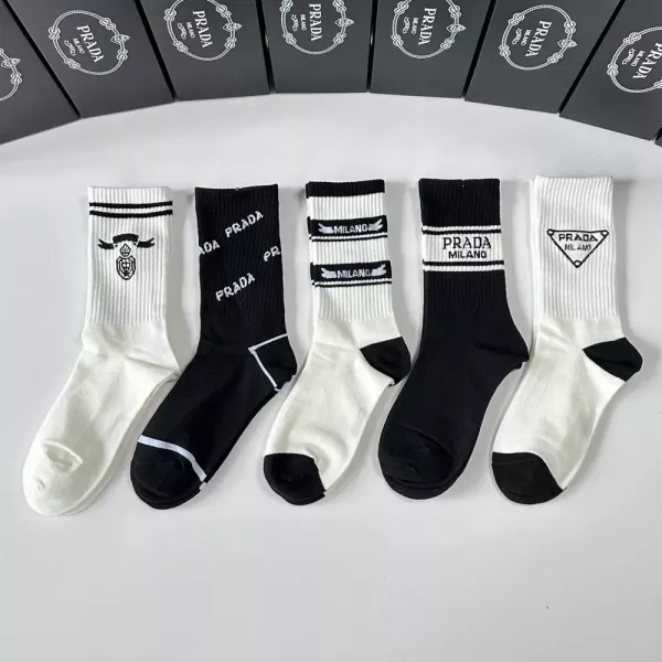 프라다 로고 포인트 중목 양말 세트