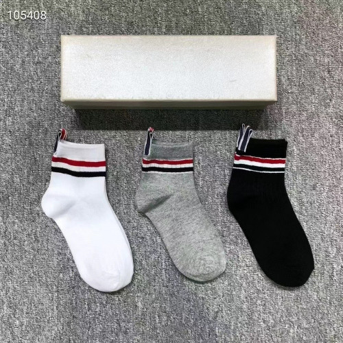 톰브라운 시그니처 삼선 밴드 양말 세트