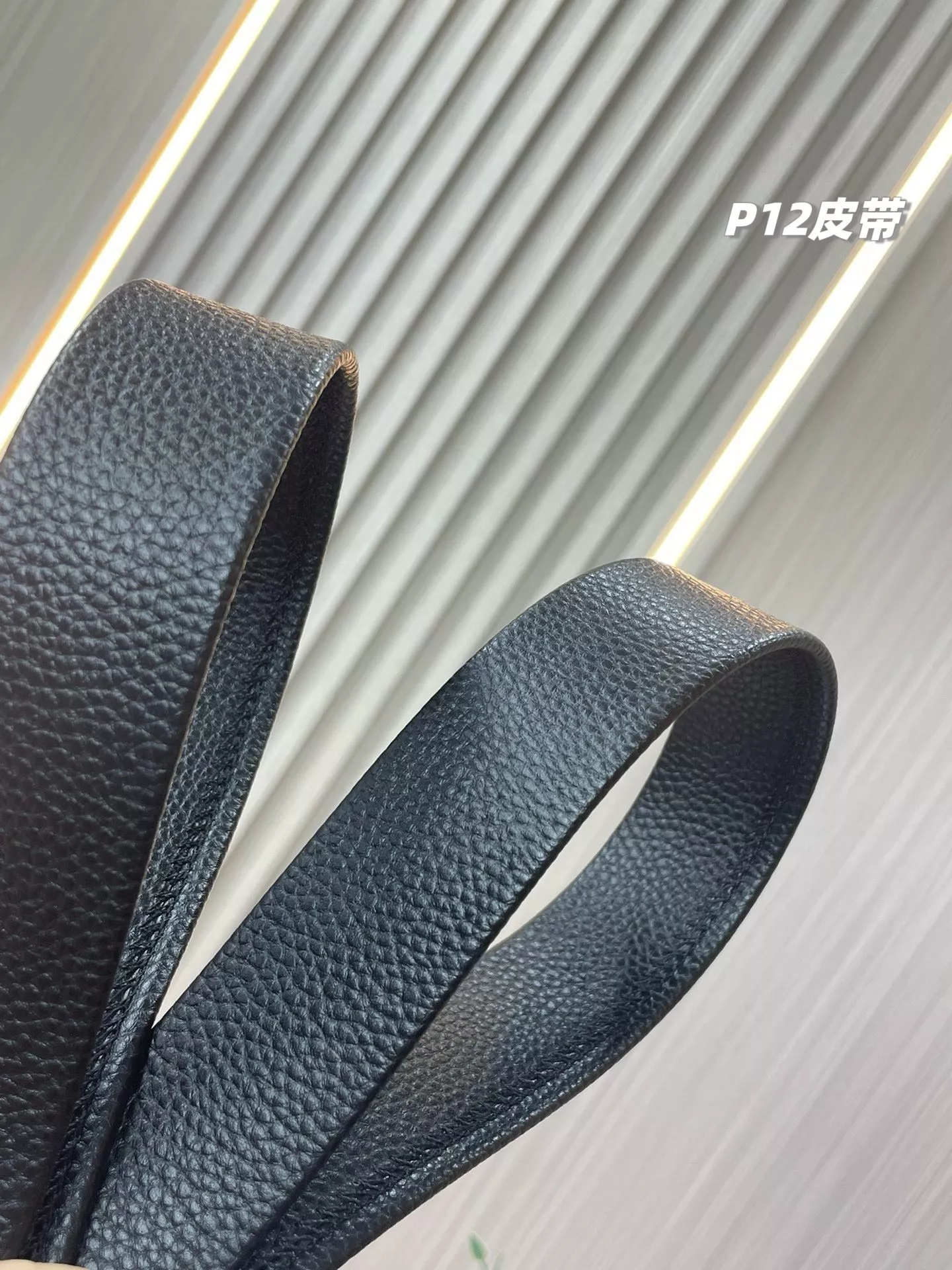 프라다 남성 더블 버클 소가죽 벨트 상세 이미지 24