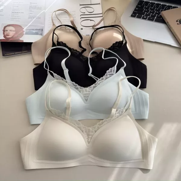 노브랜드 브이넥 레이스 무봉제 브라