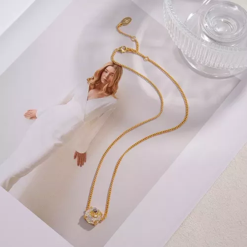 발렌티노 골드 체인 하트 펜던트 목걸이