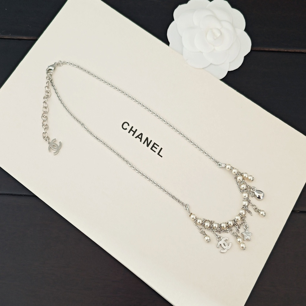 샤넬 화이트골드 워터드롭 매듭 목걸이