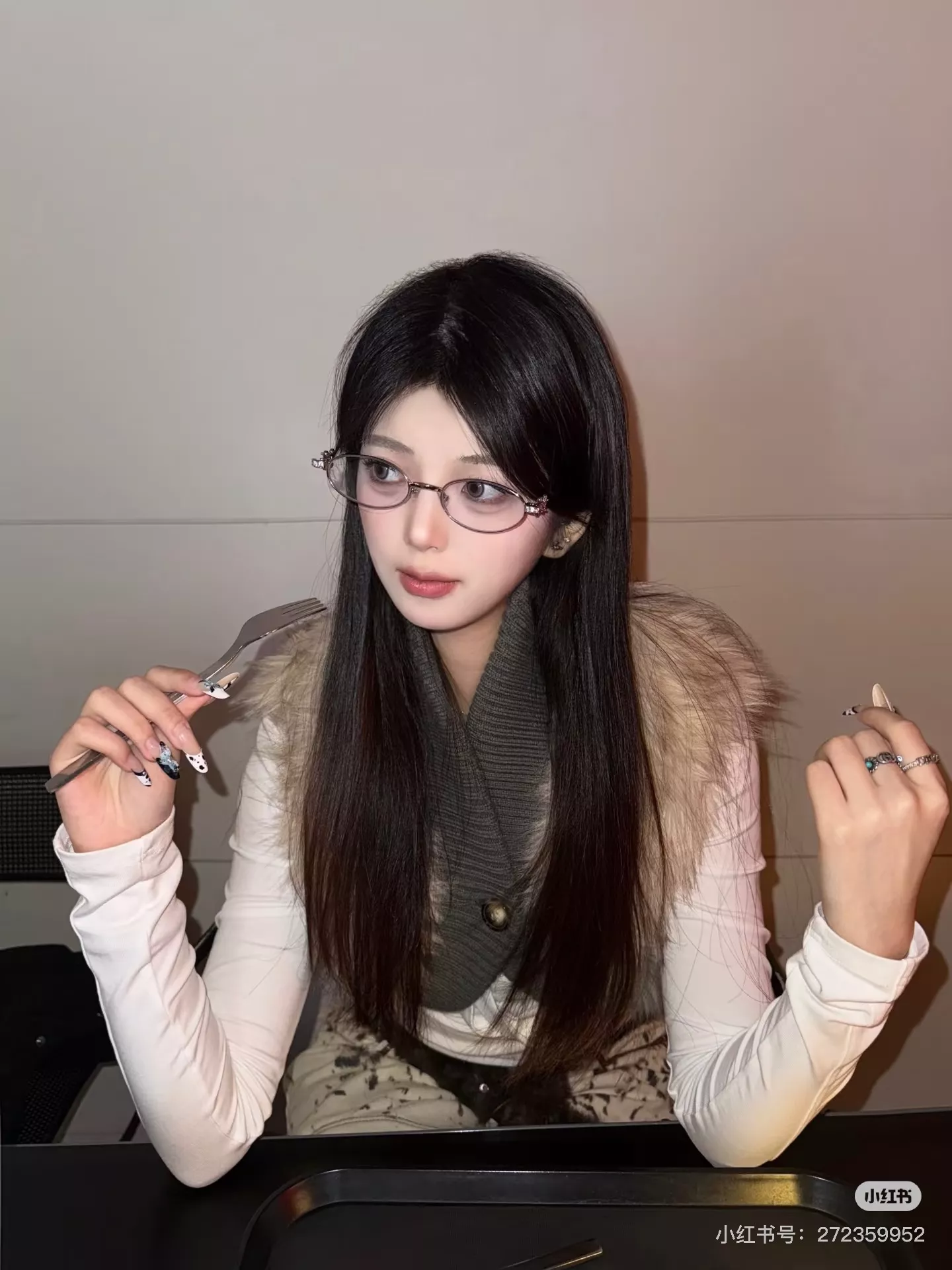 젠틀몬스터 주얼리 장식 오벌 블루라이트 안경 상세 이미지 57