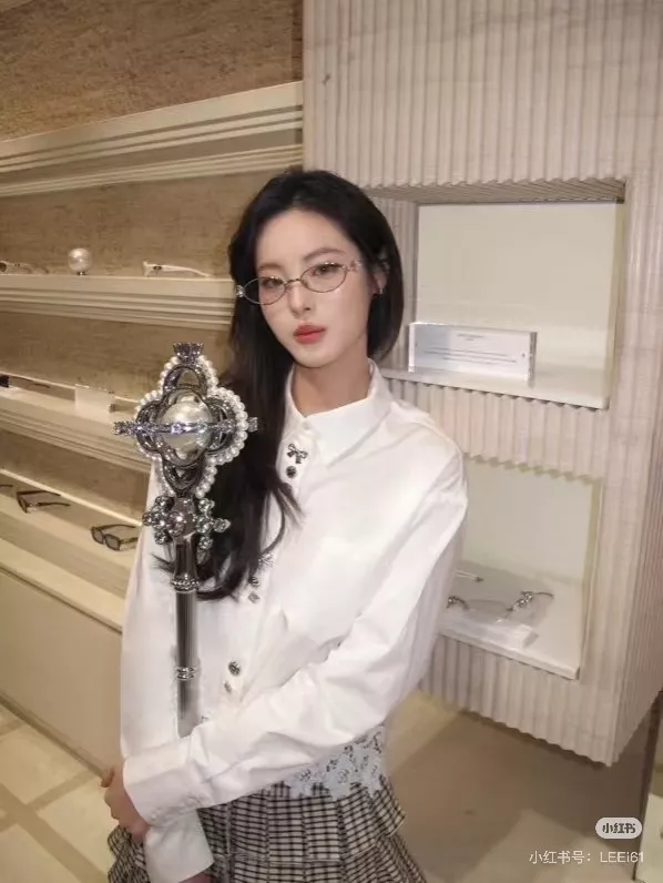 젠틀몬스터 주얼리 장식 오벌 블루라이트 안경 상세 이미지 66