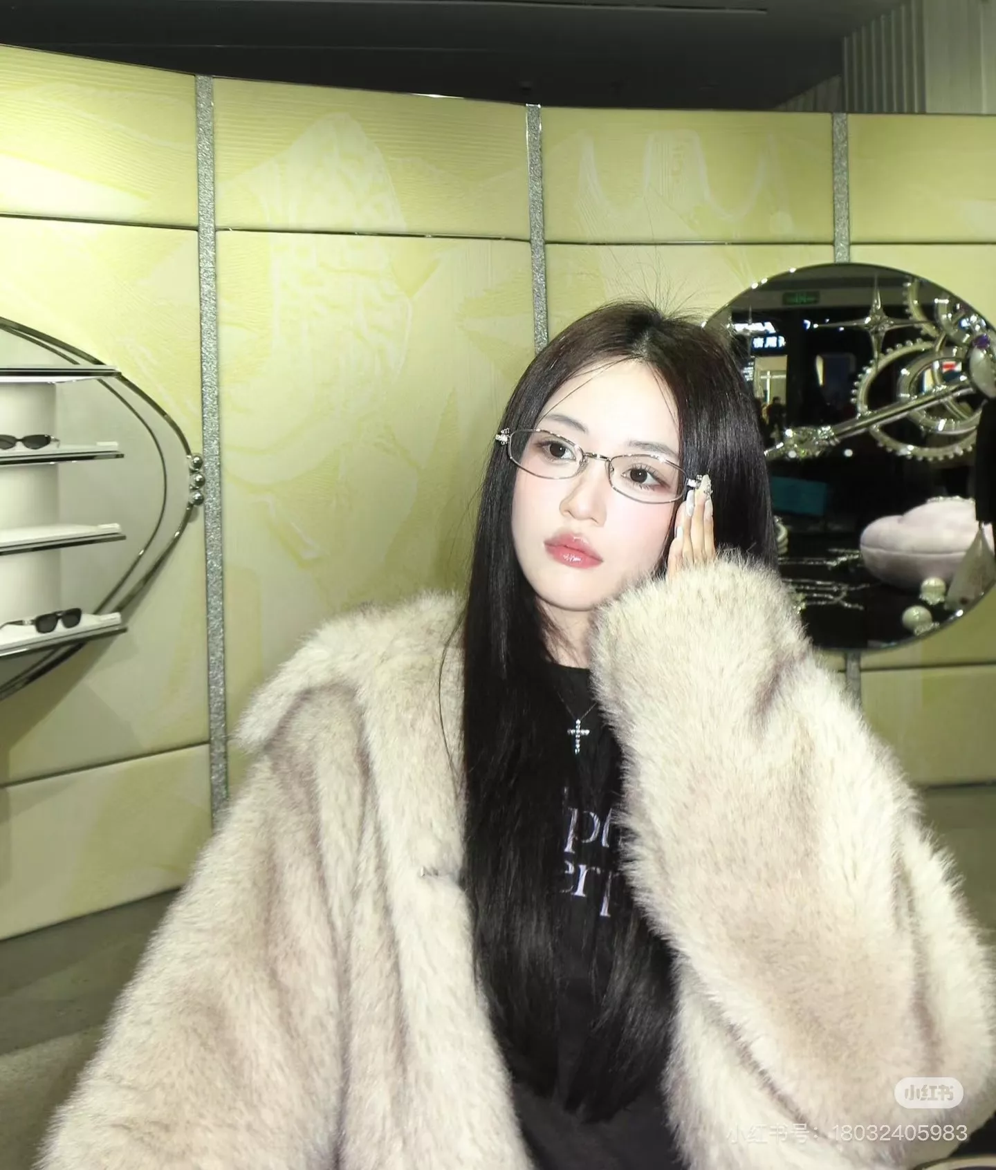 젠틀몬스터 주얼리 장식 오벌 블루라이트 안경 상세 이미지 75