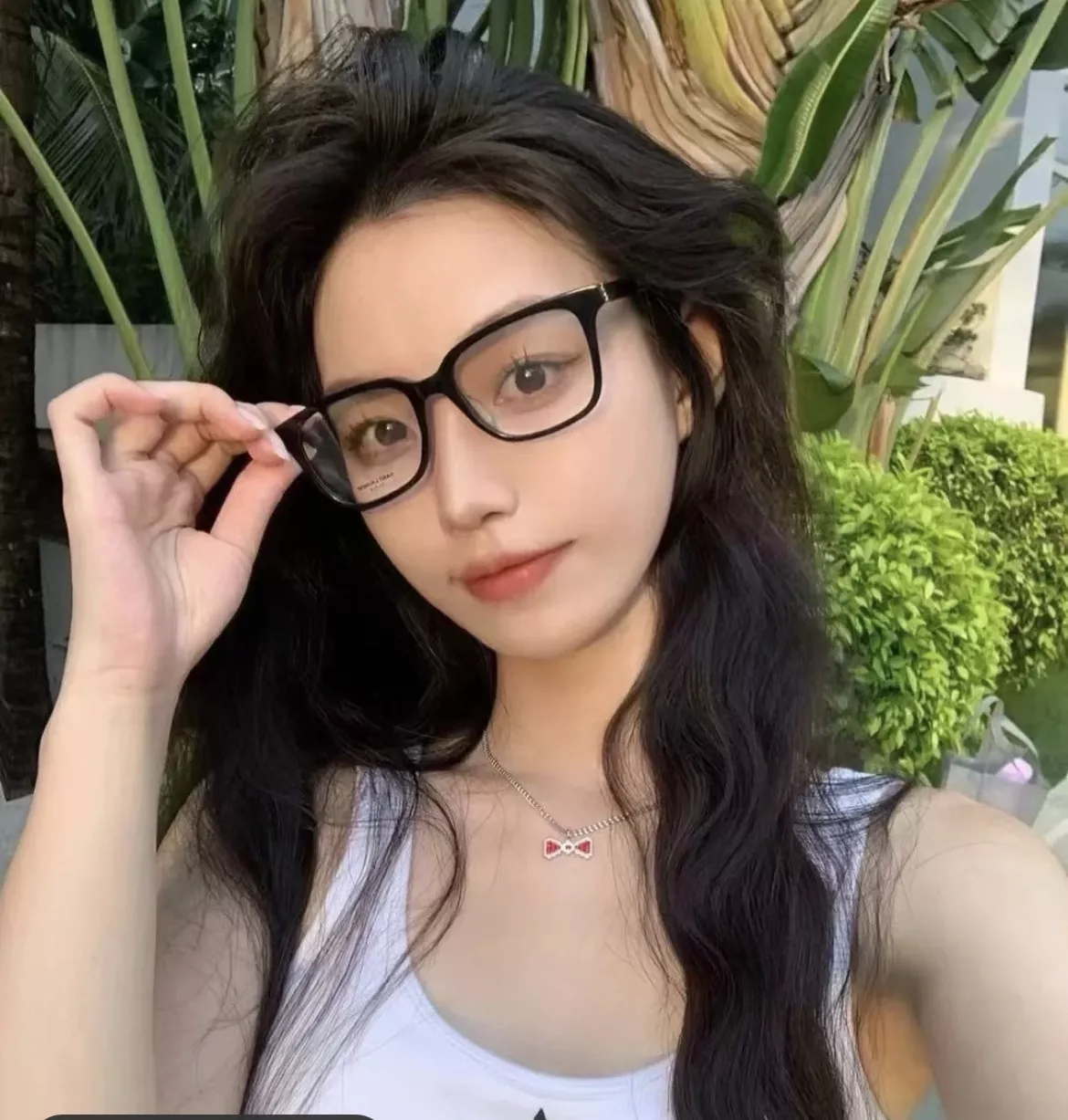 입생로랑 인터로킹 로고 안경테 상세 이미지 19
