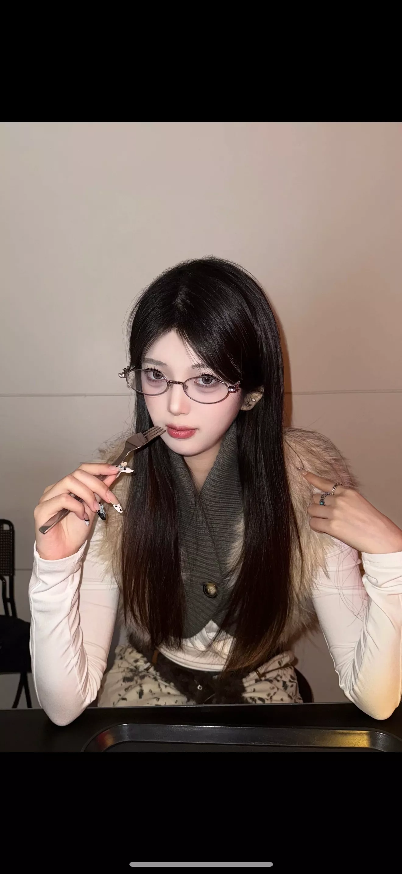 젠틀몬스터 주얼리 장식 오벌 선글라스 상세 이미지 46