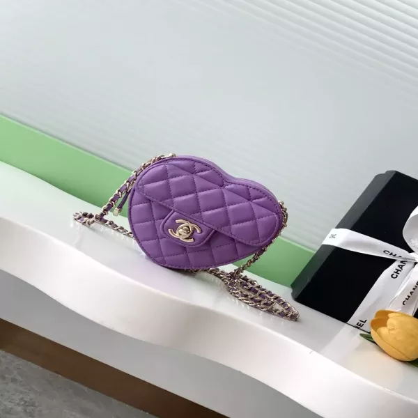 샤넬 하트 퀼팅 체인 미니백