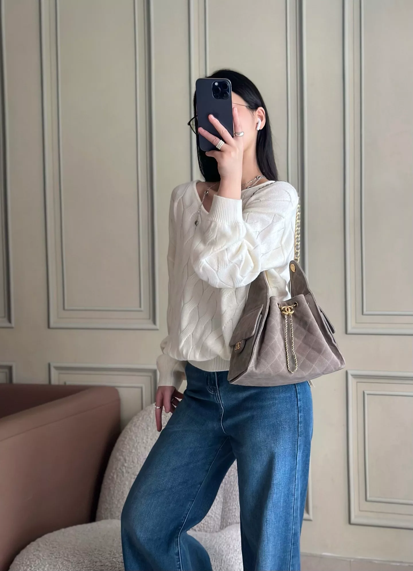 샤넬 퀼팅 체인 드로스트링 숄더백 상세 이미지 9